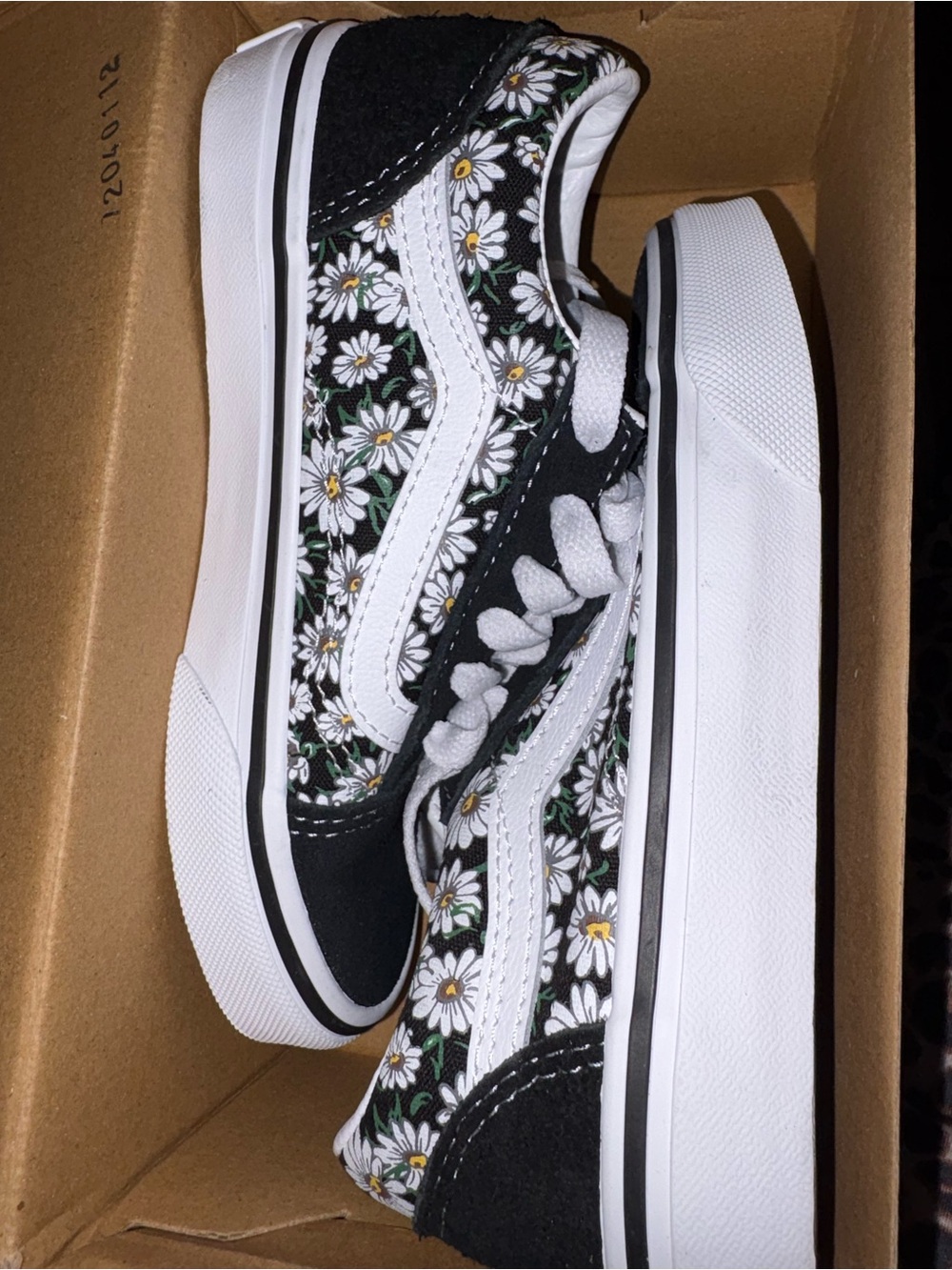 Vans Old Skool Daisy Print Shoes